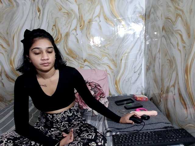 cherryindian4u live cam on BongaCams