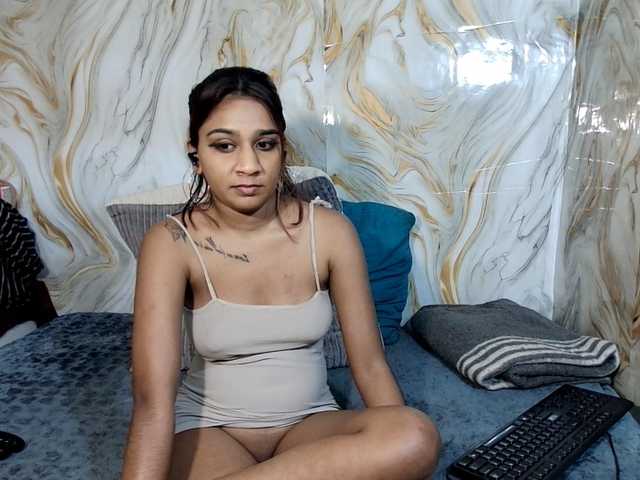 cherryindian4u live cam on BongaCams