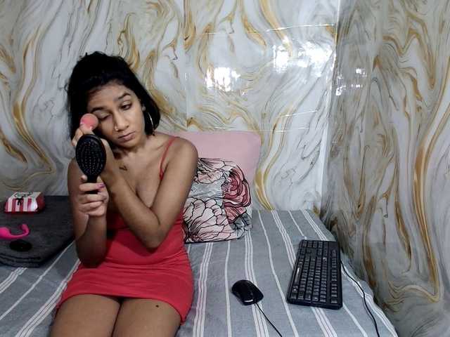 cherryindian4u live cam on BongaCams