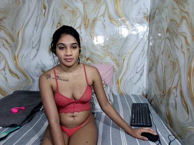 cherryindian4u live cam on BongaCams
