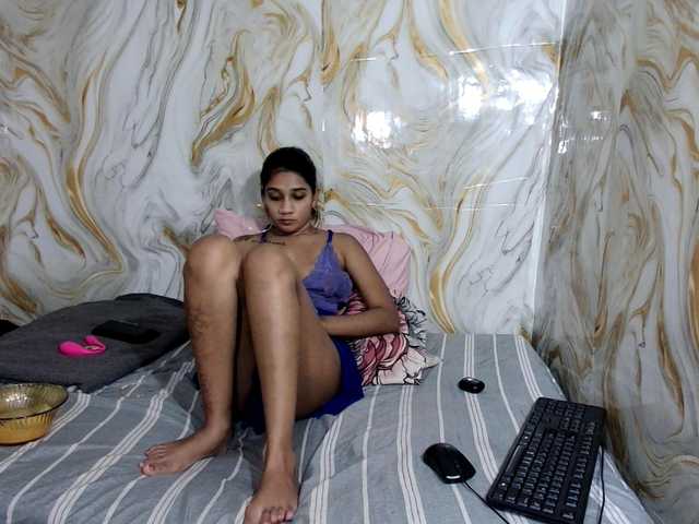 cherryindian4u live cam on BongaCams