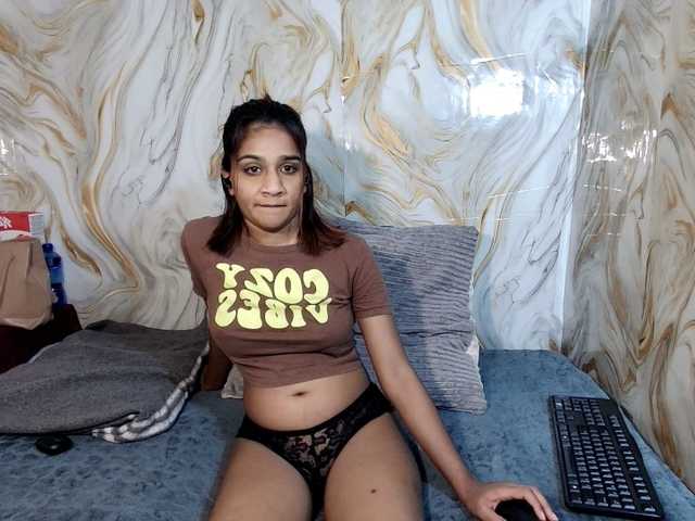cherryindian4u live cam on BongaCams
