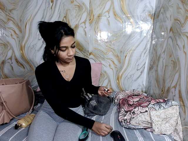 cherryindian4u live cam on BongaCams