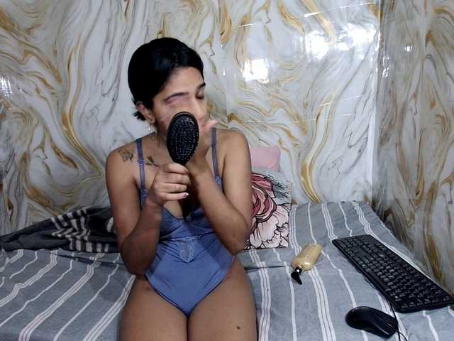 cherryindian4u live cam on BongaCams