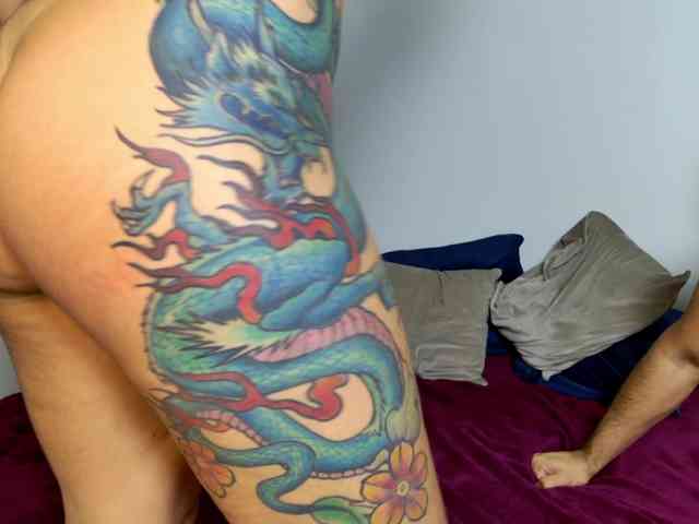 latinuycouple webcam