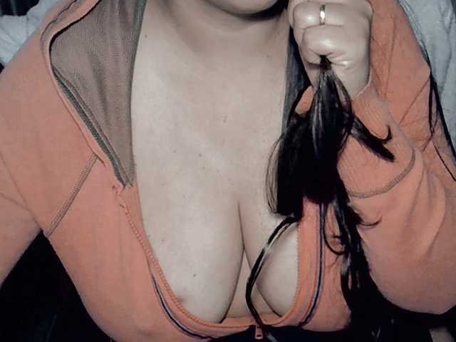 Kellyshowpv live cam on BongaCams