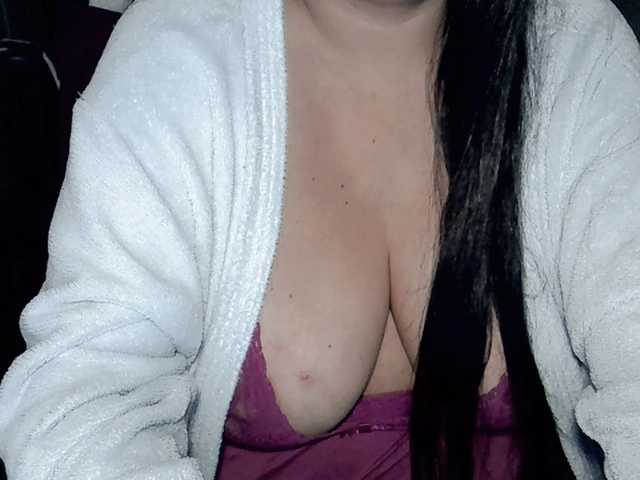 Kellyshowpv live cam on BongaCams