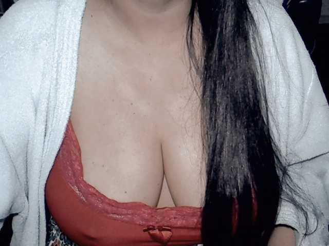 Kellyshowpv live cam on BongaCams