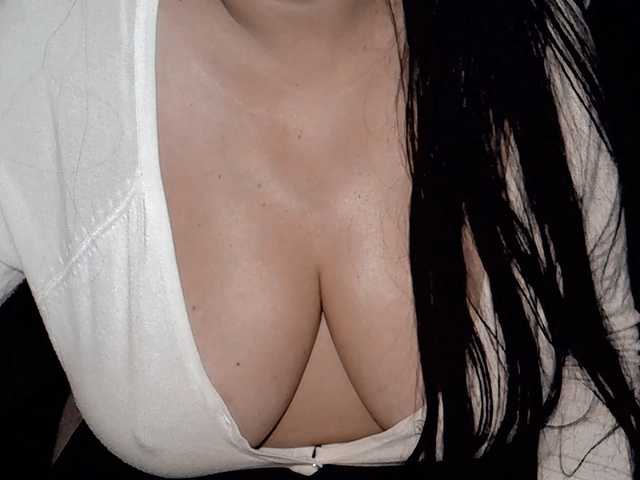 Kellyshowpv live cam on BongaCams