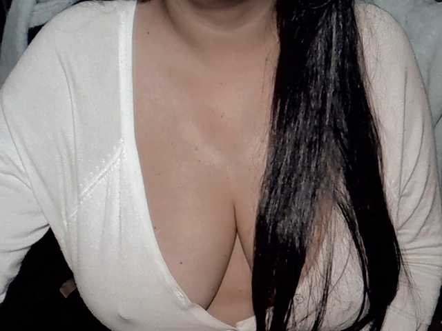Kellyshowpv live cam preview
