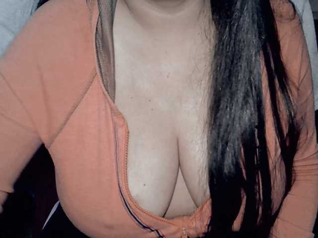 Kellyshowpv live cam on BongaCams