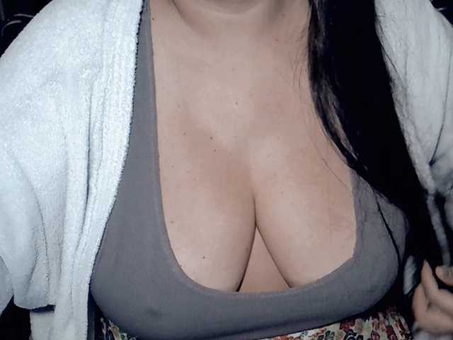Kellyshowpv live cam on BongaCams