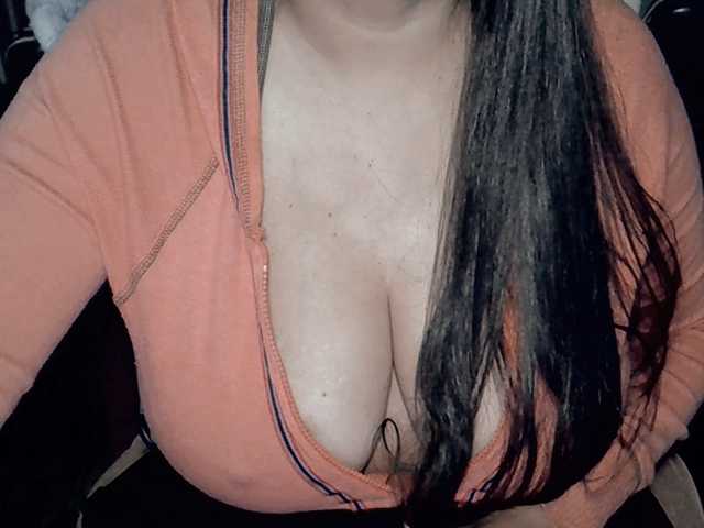 Kellyshowpv live cam on BongaCams