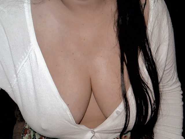 Kellyshowpv live cam on BongaCams