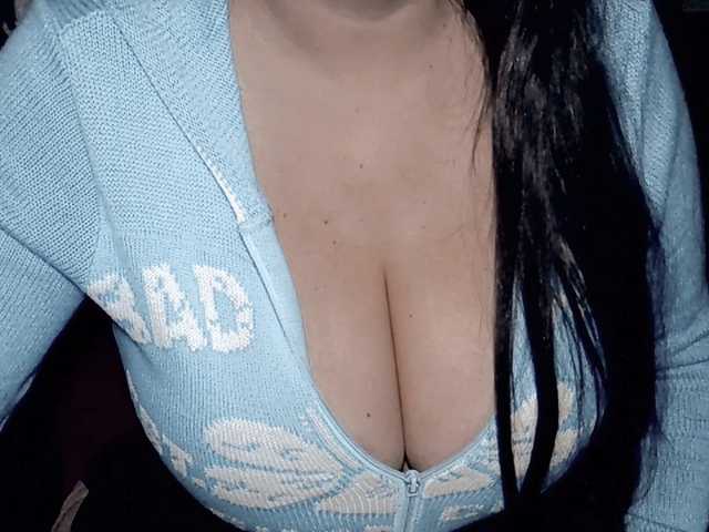 Kellyshowpv live cam on BongaCams