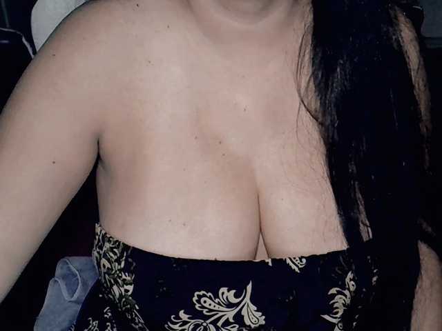 Kellyshowpv live cam on BongaCams