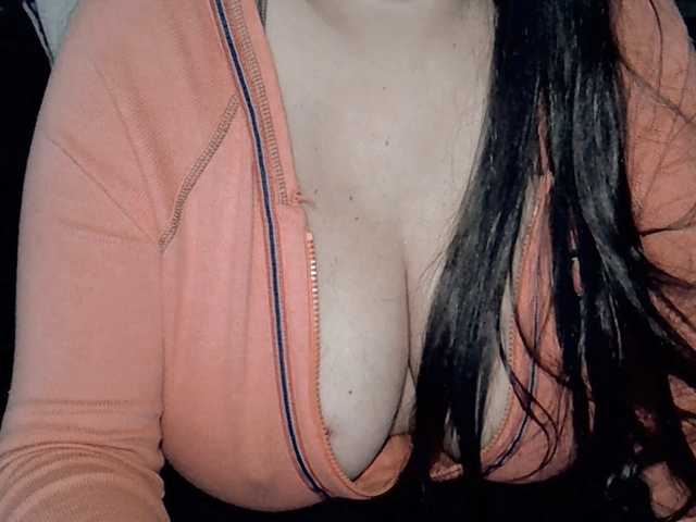 Kellyshowpv live cam on BongaCams