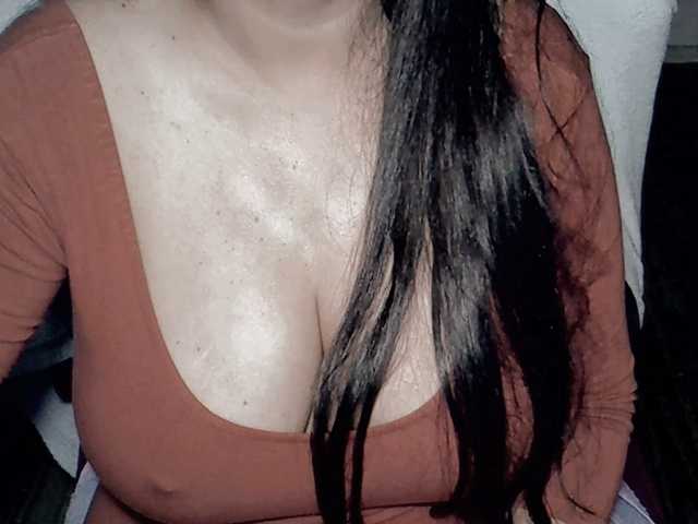 Kellyshowpv live cam on BongaCams