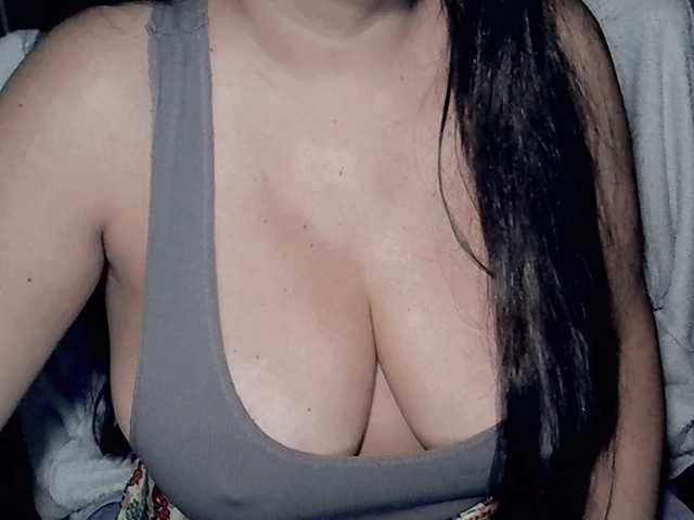 Kellyshowpv live cam on BongaCams