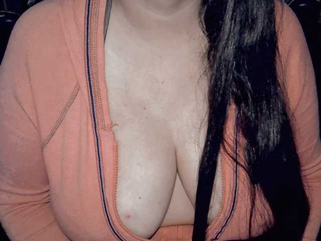 Kellyshowpv live cam preview
