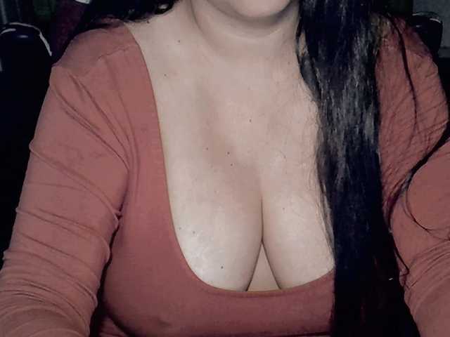 Kellyshowpv live cam on BongaCams