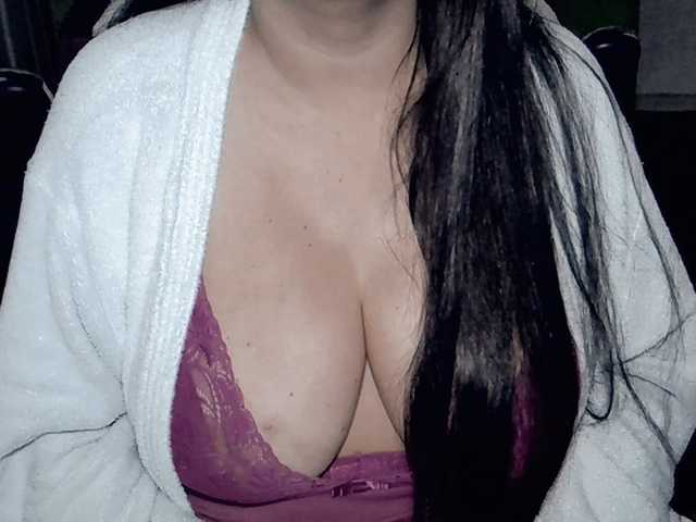 Kellyshowpv live cam on BongaCams