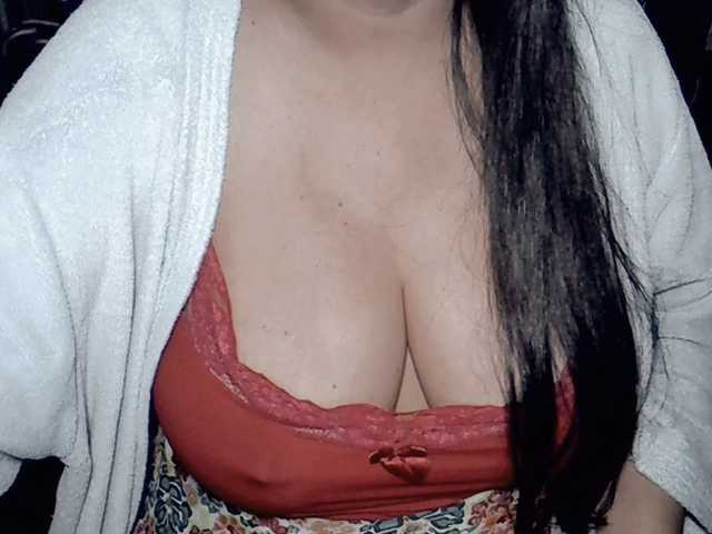 Kellyshowpv live cam on BongaCams