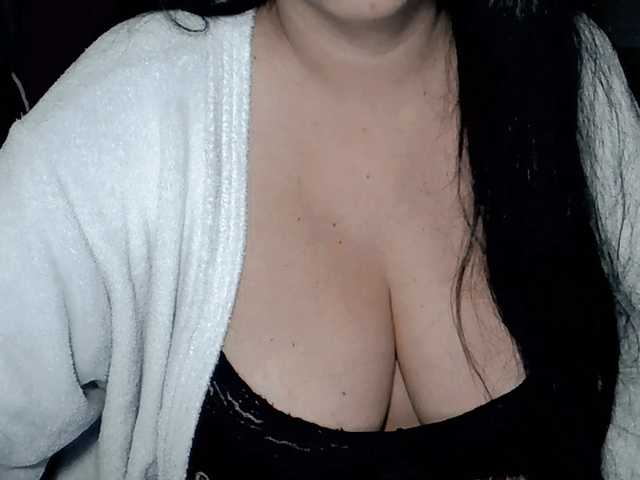 Kellyshowpv live cam on BongaCams