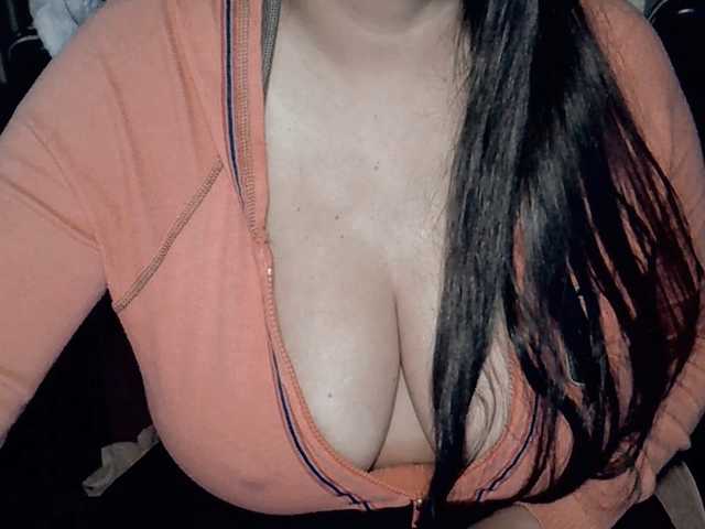 Kellyshowpv live cam on BongaCams