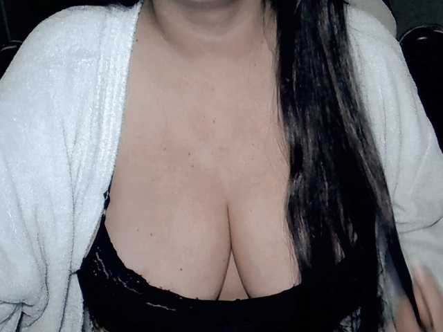 Kellyshowpv live cam on BongaCams