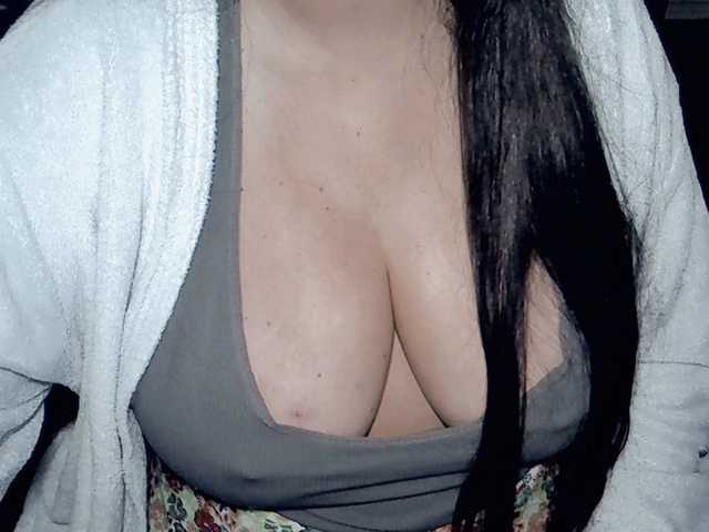 Kellyshowpv live cam on BongaCams