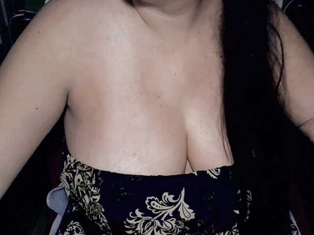 Kellyshowpv live cam on BongaCams
