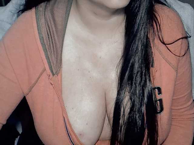Kellyshowpv live cam on BongaCams