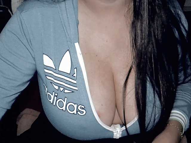 Kellyshowpv live cam on BongaCams