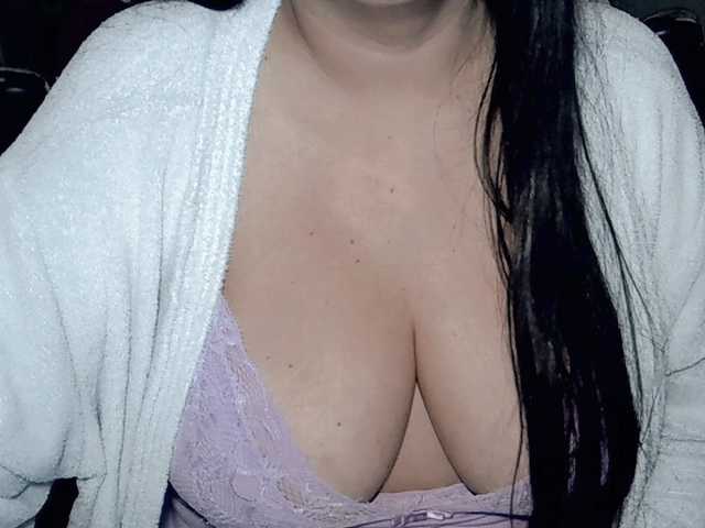 Kellyshowpv live cam on BongaCams
