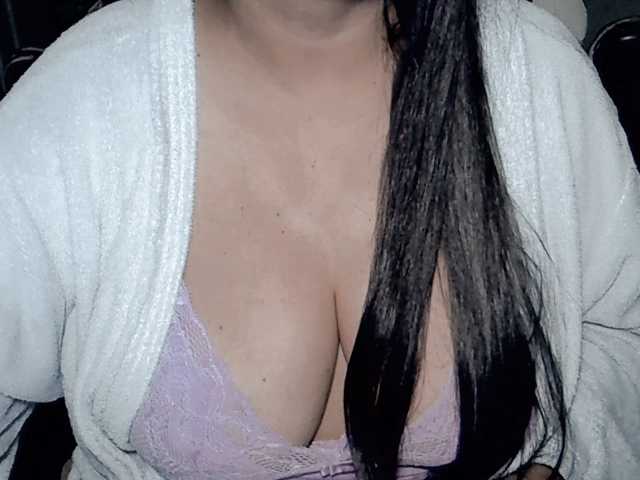Kellyshowpv live cam
