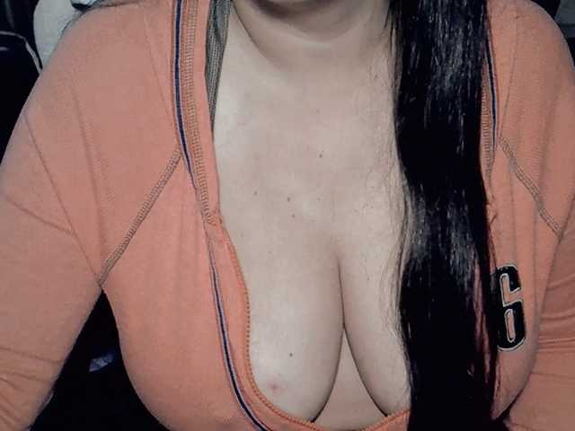 Kellyshowpv live cam on BongaCams