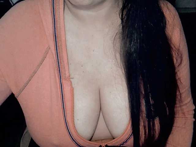 Kellyshowpv live cam on BongaCams
