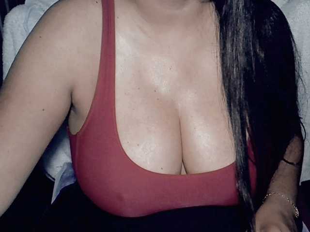 Kellyshowpv live cam on BongaCams