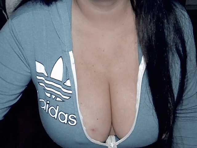 Kellyshowpv live cam on BongaCams