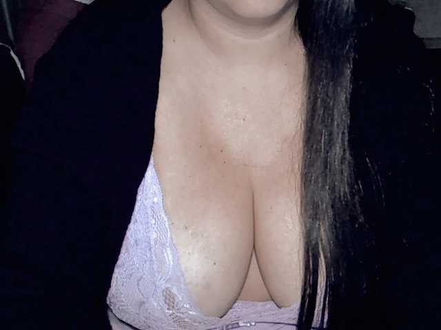 Kellyshowpv live cam on BongaCams