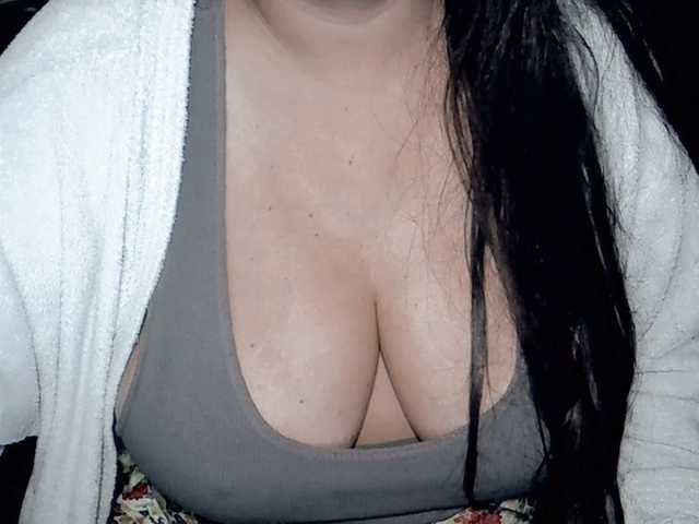 Kellyshowpv live cam on BongaCams