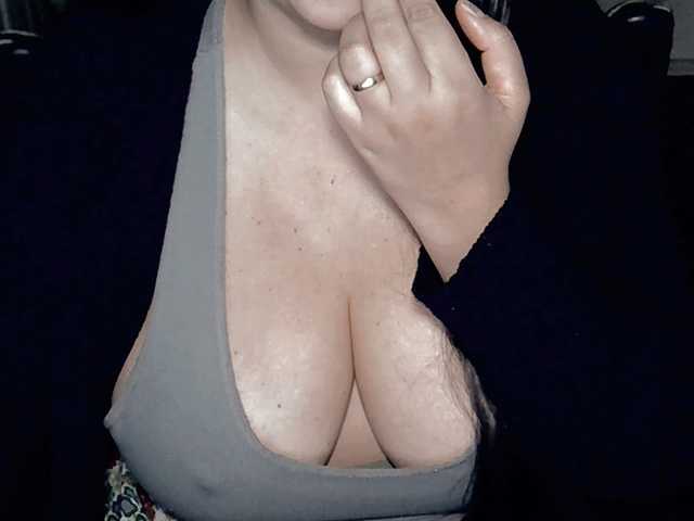 Kellyshowpv live cam on BongaCams