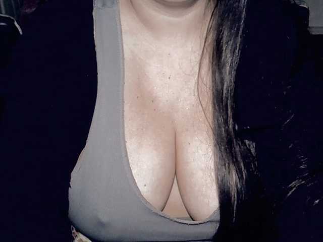 Kellyshowpv live cam on BongaCams