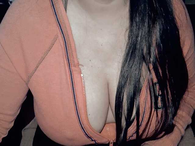 Kellyshowpv live cam on BongaCams