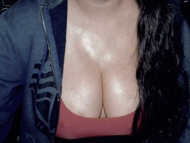 Kellyshowpv live cam on BongaCams