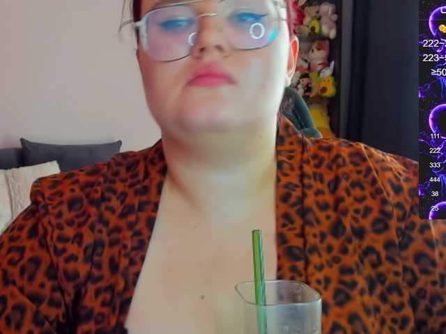 Jessica-Joy live webcam show