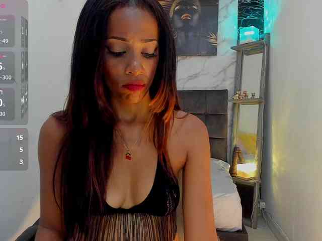 Modelo: deisy-hot
