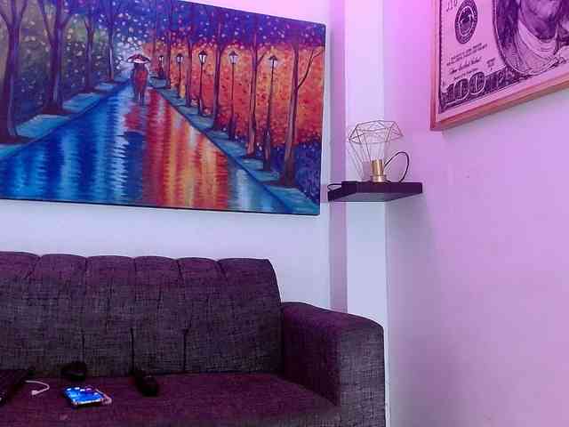 Samantha-kaneg webcam