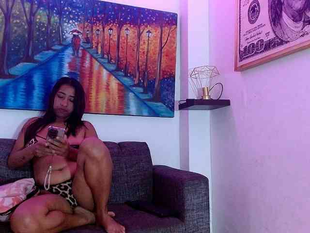 Samantha-kaneg webcam